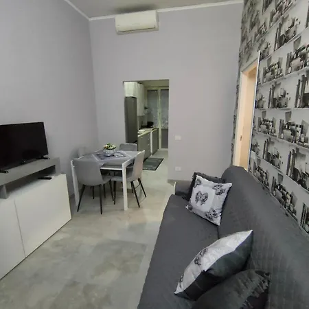 Mary House Centro * Naples